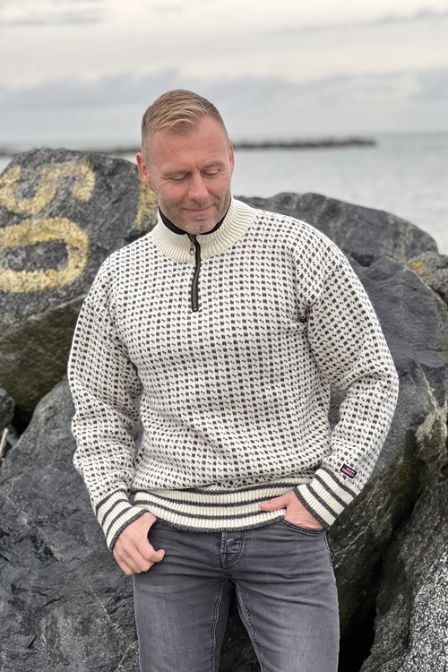 Original islandsk sweater by NORWOOL 100% uld