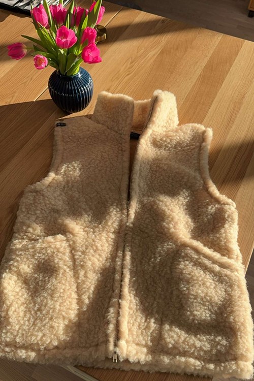 Strik vest fra WOOLWEAR of Scandinavia af 100% merinould