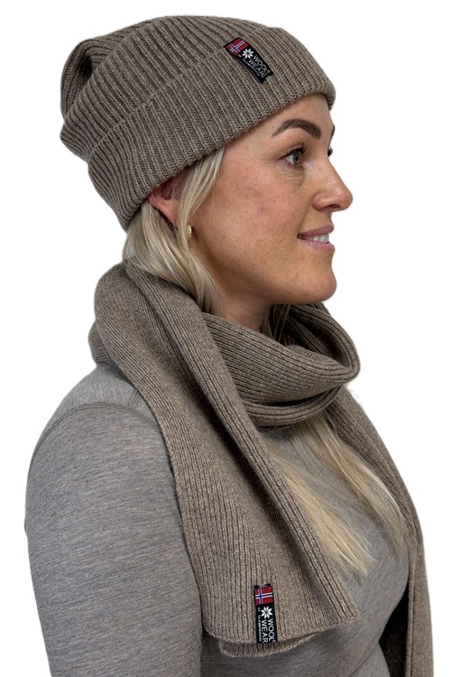 Beanies og halstørklæder i 100% merinould by WOOLWEAR of Scandinavia