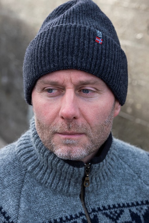 Blød strikhue af 100% uld fra WOOLWEAR of Scandinavia