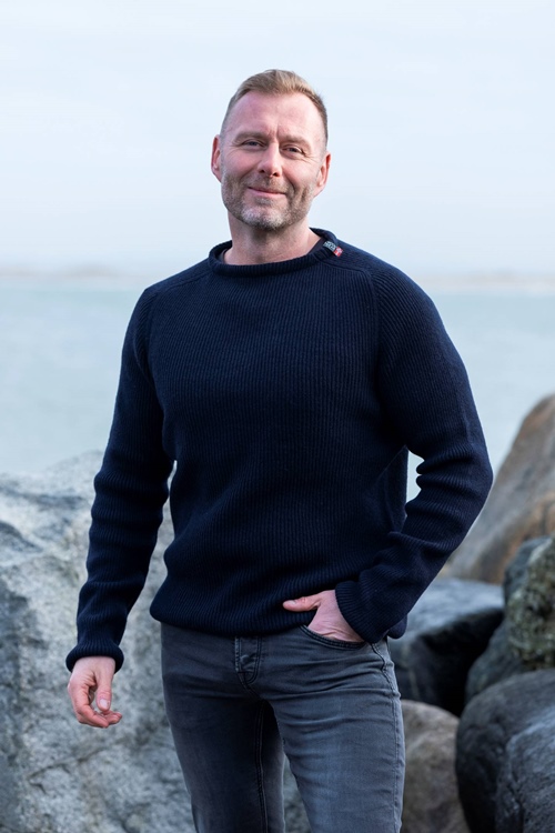 Let Striktrøje fra WOOLWEAR of Scandinavia af 100% fine merinould